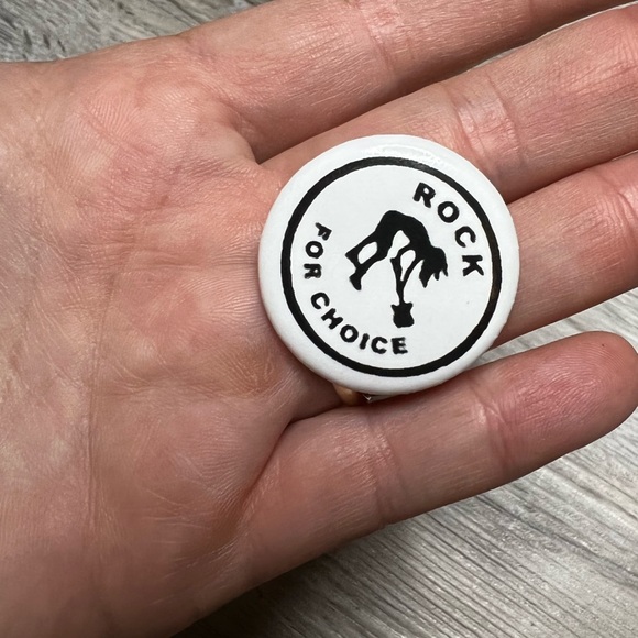 Rock for choice badge - Picture 3 of 5